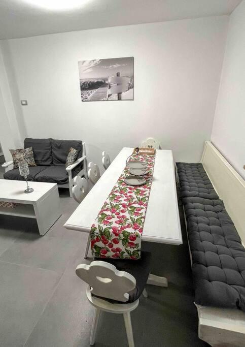 Appartamento Nuovo E Confortevole Montecchio Maggiore Extérieur photo