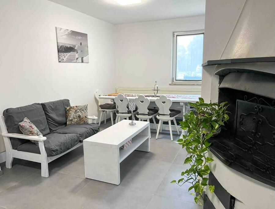 Appartamento Nuovo E Confortevole Montecchio Maggiore Extérieur photo