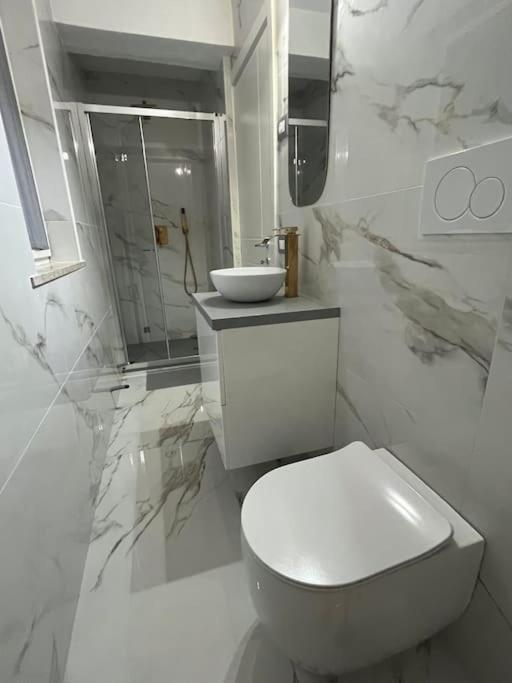 Appartamento Nuovo E Confortevole Montecchio Maggiore Extérieur photo