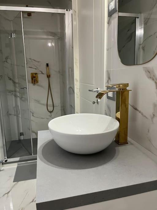 Appartamento Nuovo E Confortevole Montecchio Maggiore Extérieur photo